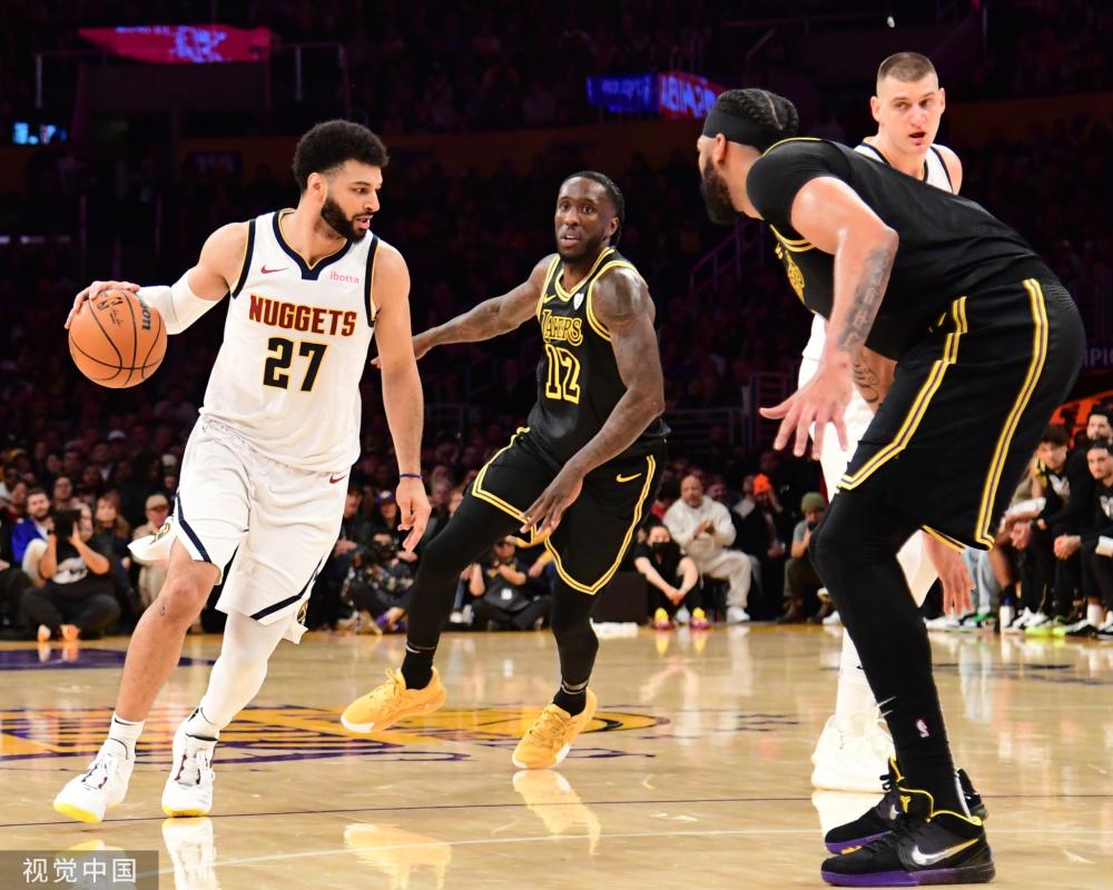 竞争激烈的 竞争激烈的