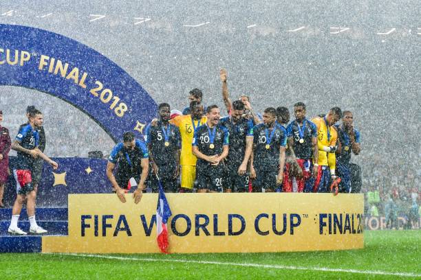 马丁内斯深 马丁内斯深