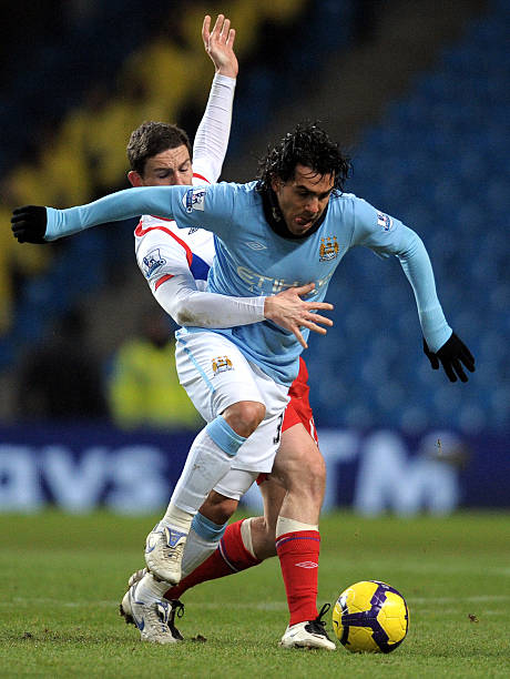 求边后卫内 求边后卫内